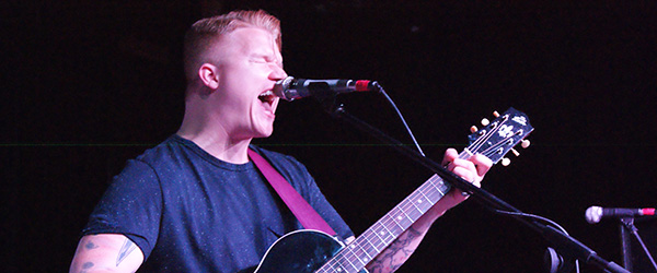 aaron-gillespie-splash