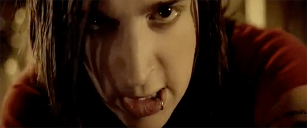 underoath-writing-on-the-walls1