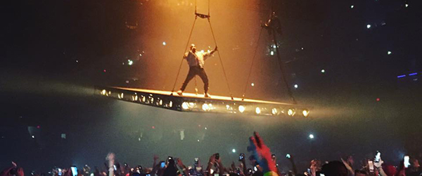 Kanye West Reaches New Heights on Saint Pablo Tour – it display picture 1