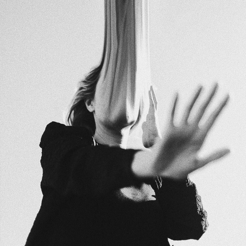 offroad-minivan-safe-from-harm